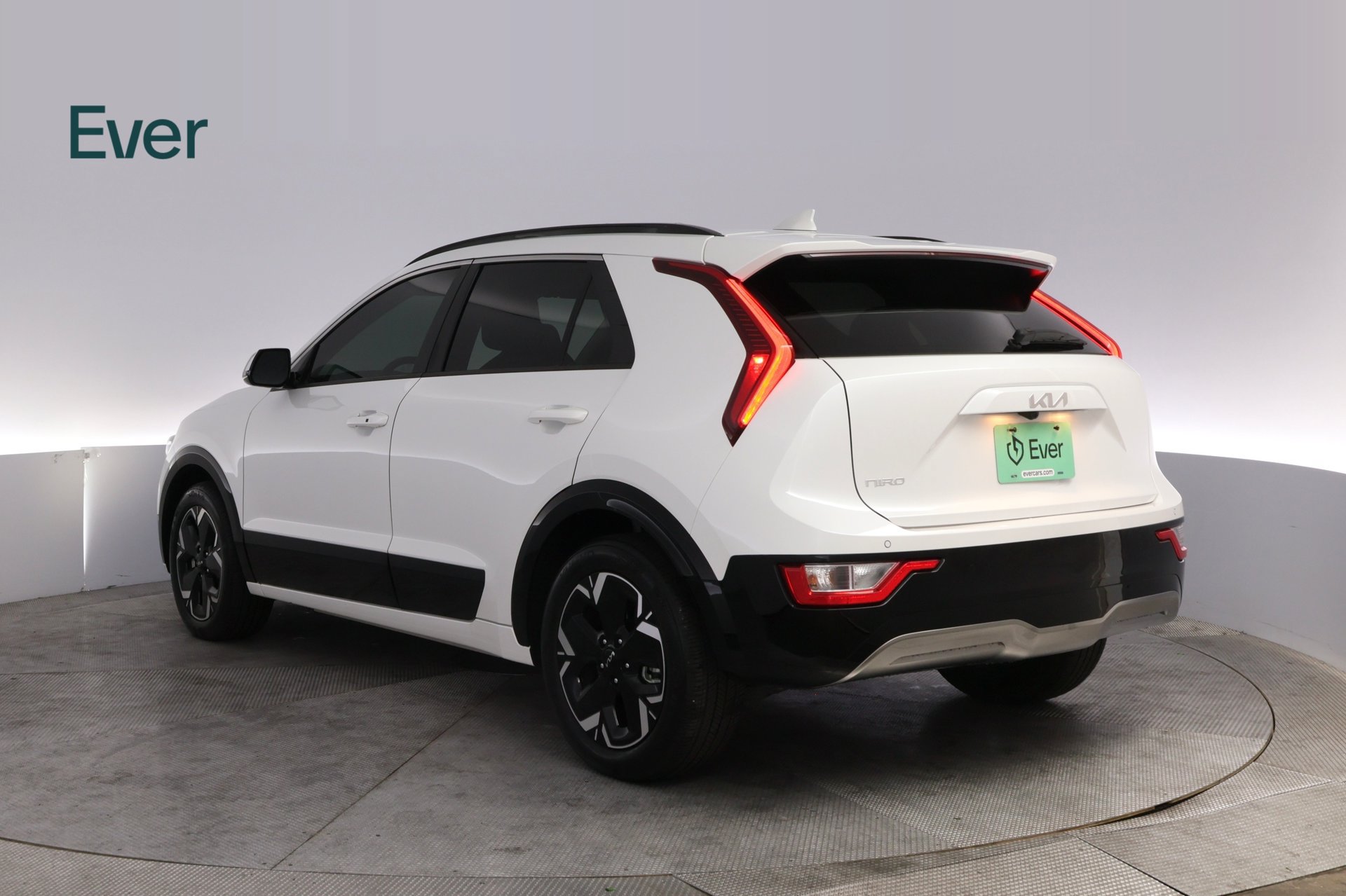 Used 2024 Kia Niro Wind FWD image 17