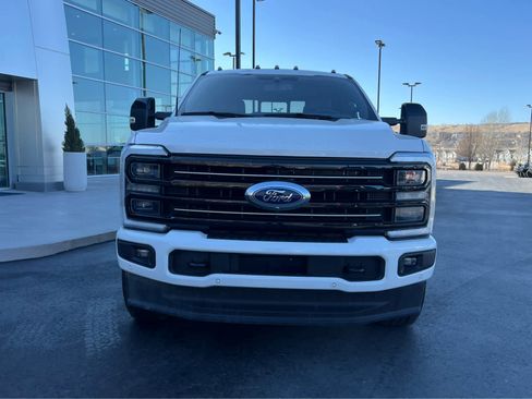 Used 2025 Ford F350 Platinum image 3