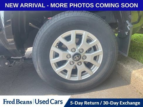 Used 2024 Toyota Tacoma SR RWD image 13
