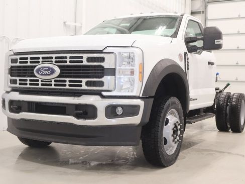 New 2026 Ford F550 4x4 Regular Cab Super Duty image 4