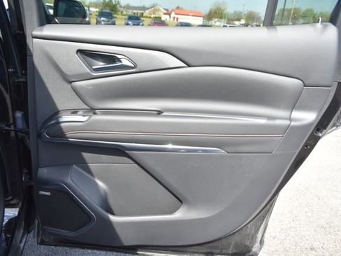 Used 2024 Chevrolet Traverse Z71 w/ Enhanced Driving Package AWD/4WD image 48