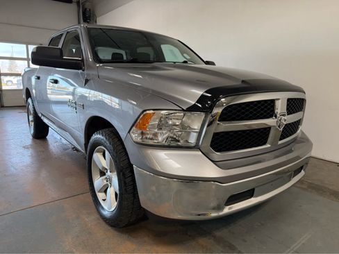 Used 2023 RAM 1500 Classic SLT AWD/4WD image 5