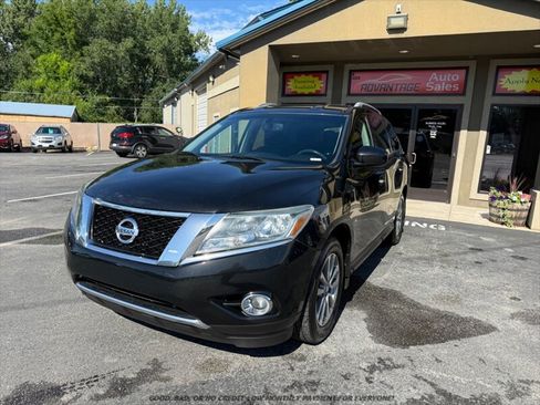 Used 2016 Nissan Pathfinder SV w/ SV Cold Weather Package AWD/4WD image 3