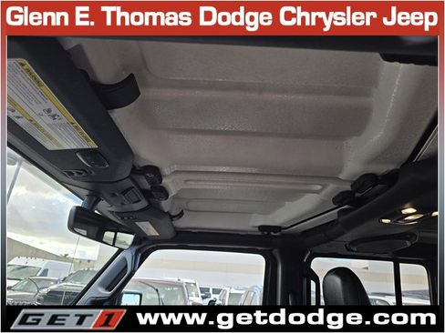 Used 2023 Jeep Wrangler Sahara image 25