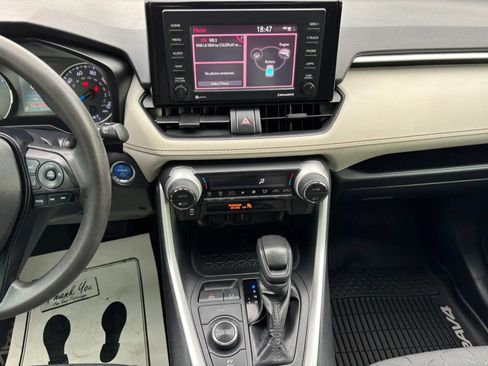 Used 2020 Toyota RAV4 XLE w/ Convenience Package AWD/4WD image 13