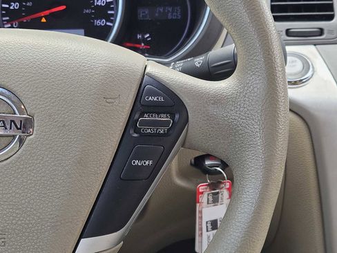 Used 2012 Nissan Murano S image 25