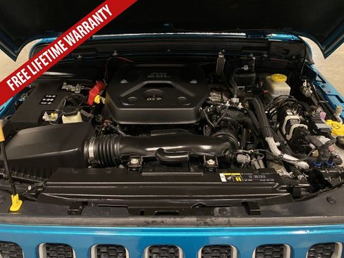 Used 2019 Jeep Wrangler Unlimited Sahara AWD/4WD image 22