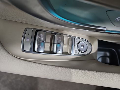 Used 2018 Mercedes-Benz E 300 image 28