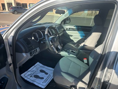 Used 2015 Toyota Tacoma 4x4 Double Cab w/ TRD Off-Road Package image 10