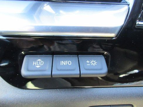 Used 2022 Chevrolet Silverado 1500 High Country w/ Technology Package image 25