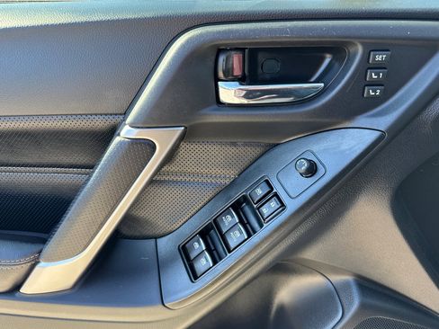 Used 2017 Subaru Forester 2.5i Touring image 11