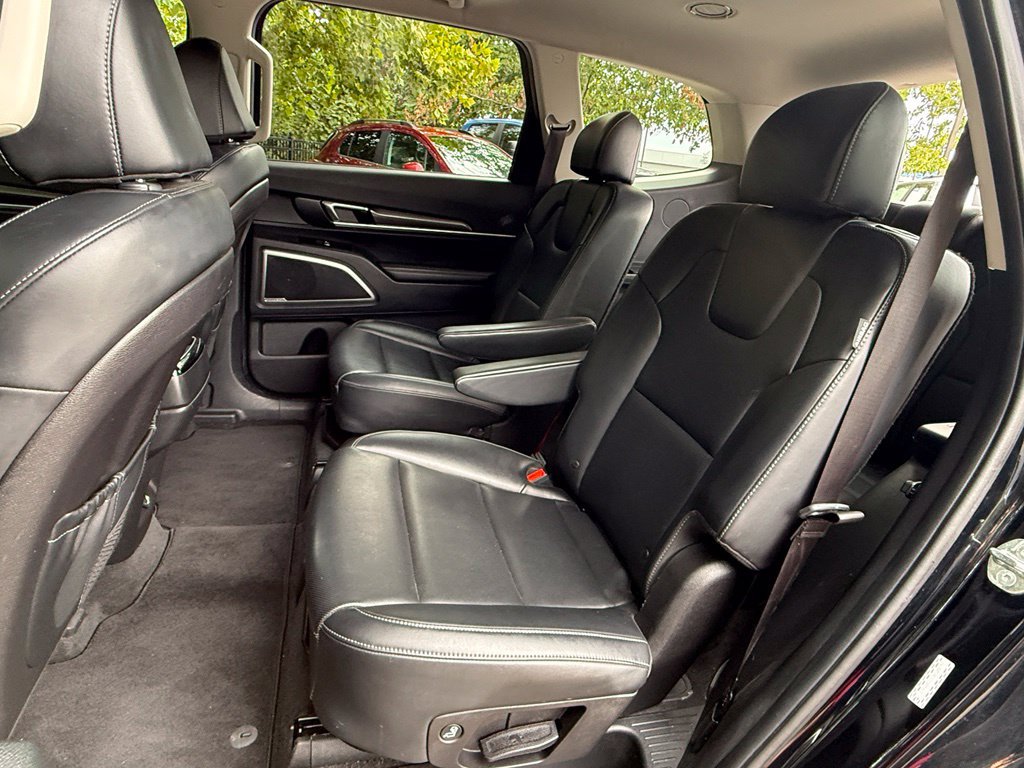 Used 2025 Kia Telluride S AWD/4WD image 31