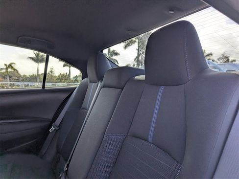 Used 2022 Toyota Corolla SE image 16