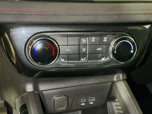 Used 2025 Chevrolet TrailBlazer RS FWD image 13