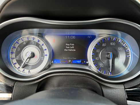 Used 2022 Chrysler 300 S RWD image 29