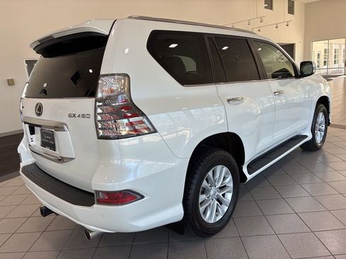 Used 2021 Lexus GX 460 Premium w/ Premium Package image 11