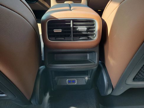 Used 2025 Mercedes-Benz GLE 450e 4MATIC image 16