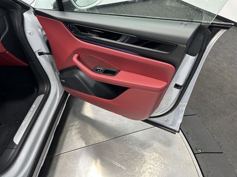 New 2026 Porsche Macan 4S Electric image 42