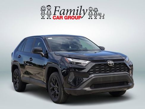 Used 2025 Toyota RAV4 LE image 2