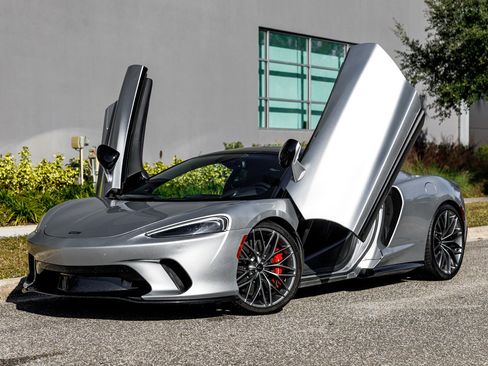 Used 2022 McLaren GT image 29