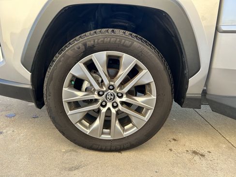 Certified 2023 Toyota RAV4 XLE Premium image 11