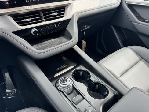 New 2025 Ford Explorer Active w/ Active Comfort Package image 36