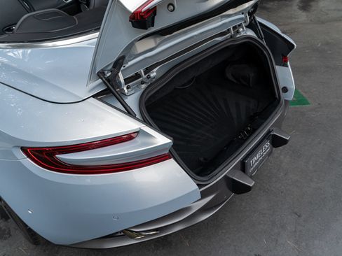 Used 2020 Aston Martin DB11 Volante RWD image 13