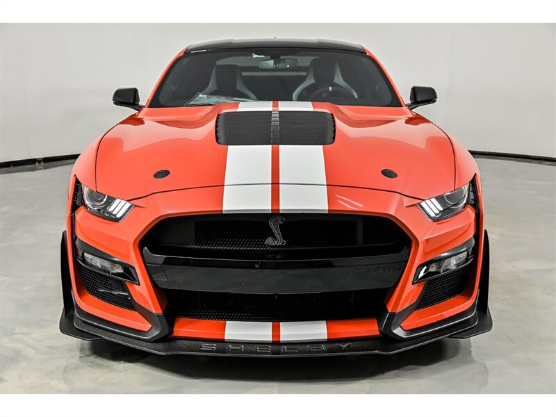 Used 2022 Ford Mustang Shelby GT500 w/ Carbon Fiber Track Pack RWD image 4