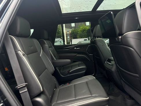 Used 2021 Cadillac Escalade Sport w/ Driver Assist Tech Package AWD/4WD image 16