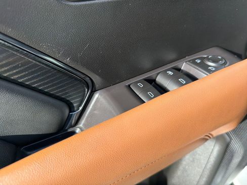 Used 2023 GMC Canyon AT4 image 16