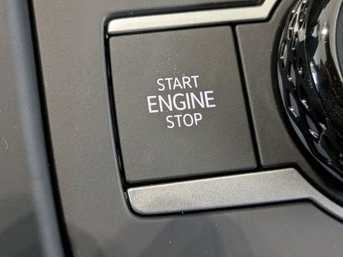 New 2026 Volkswagen Tiguan SE R-Line FWD image 25