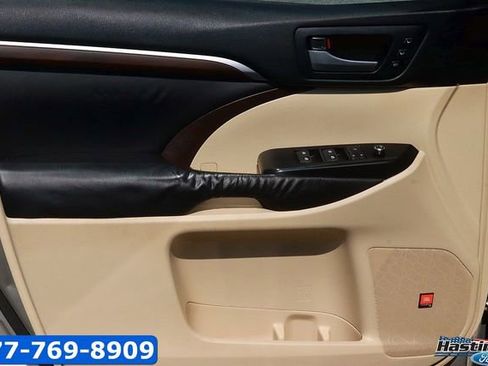 Used 2015 Toyota Highlander Limited w/ Driver Technology Package image 10