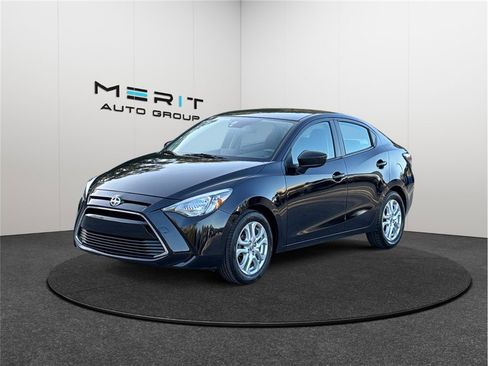 Used 2016 Scion iA image 4