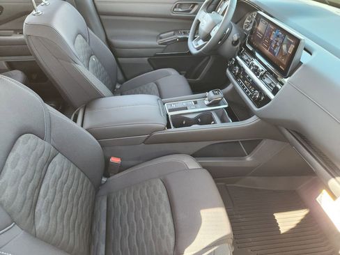New 2026 Nissan Pathfinder SV FWD image 10