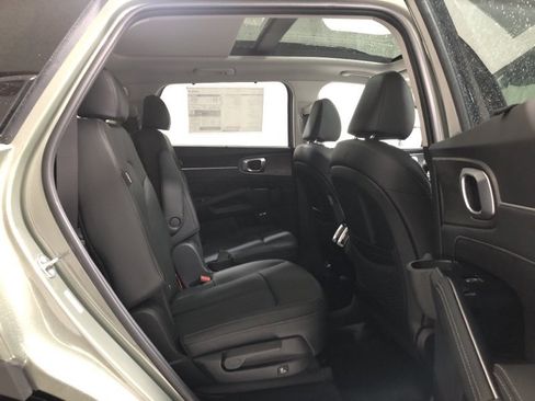 New 2026 Kia Sorento SX image 10