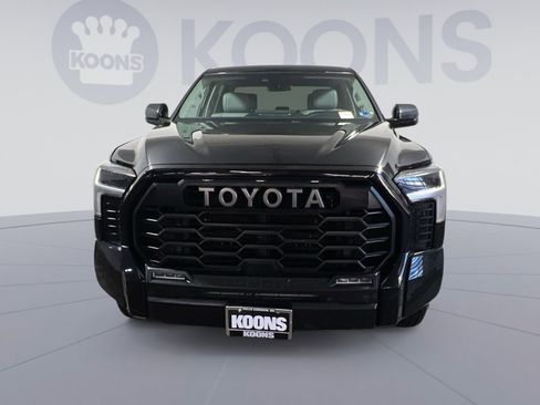 Used 2022 Toyota Tundra SR5 w/ SR5 Premium Package image 11