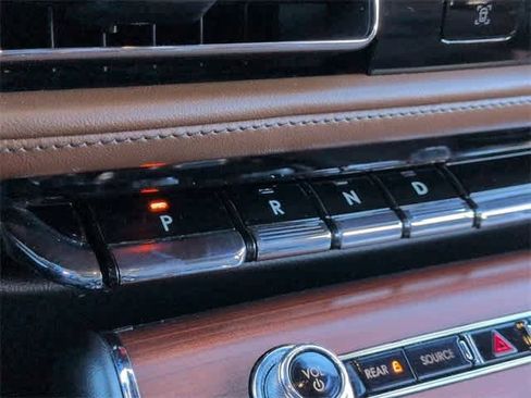 Used 2022 Lincoln Aviator Reserve w/ Equipment Group 201A image 34