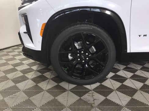 New 2026 Chevrolet Traverse RS w/ LPO, Floor Liner Package image 4