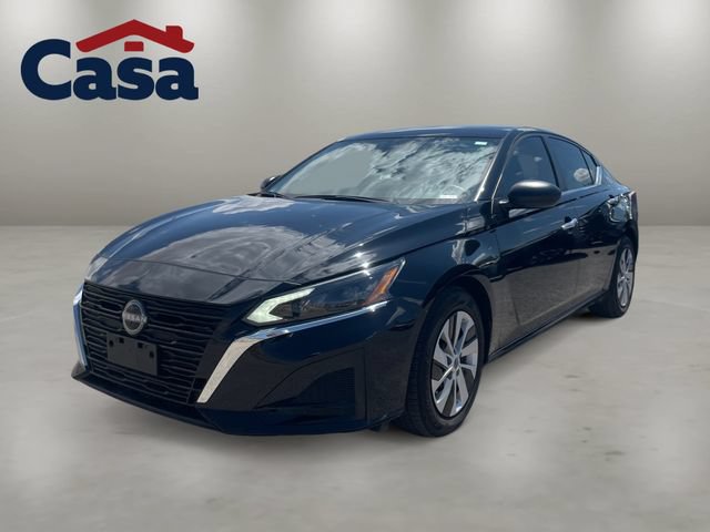 Certified 2025 Nissan Altima 2.5 S FWD image 1