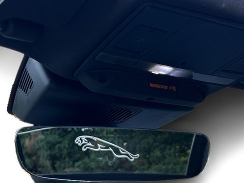 Used 2018 Jaguar F-TYPE Convertible image 16