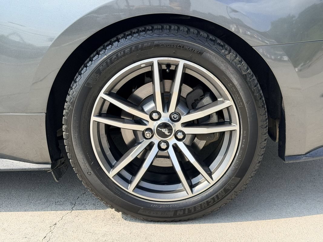 Used 2016 Ford Mustang Premium RWD image 23