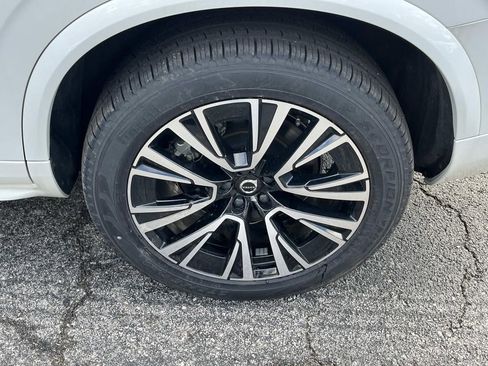 Used 2025 Volvo XC90 T8 Core w/ Protection Package Premier image 11