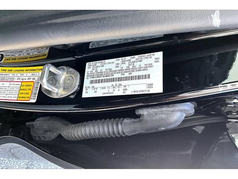 Used 2025 Ford Escape ST-Line Select AWD/4WD image 31
