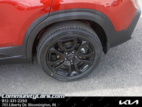 Certified 2025 Kia Seltos X-Line image 8