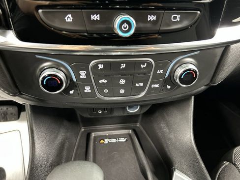 Certified 2023 Chevrolet Traverse LT AWD/4WD image 16