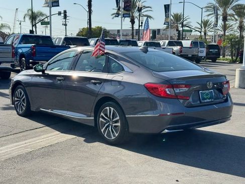 Used 2019 Honda Accord EX image 2