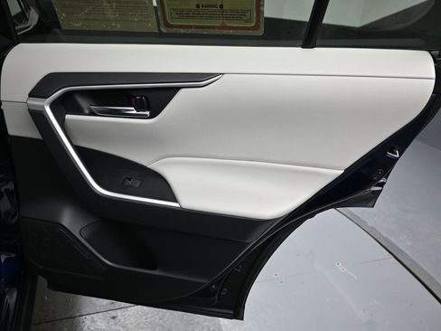 Certified 2024 Toyota RAV4 XLE image 33