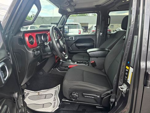 Used 2021 Jeep Gladiator Sport AWD/4WD image 12