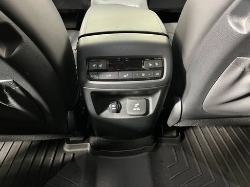 Used 2023 Hyundai Palisade SEL AWD/4WD image 36