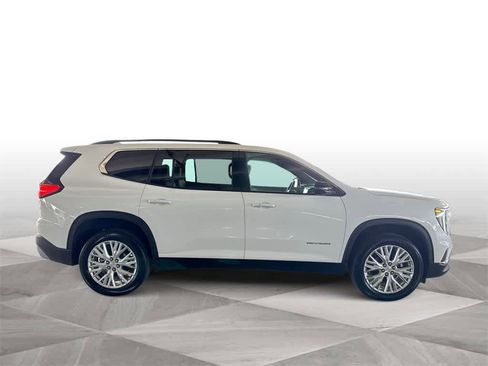 Used 2024 GMC Acadia Elevation image 9